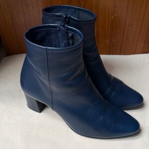 Ancarani Women's Navy Leather Ankle Boots w/ zipper sz 37